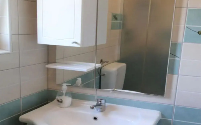 Shimmering Sea Apartment With Sea View and Balcony