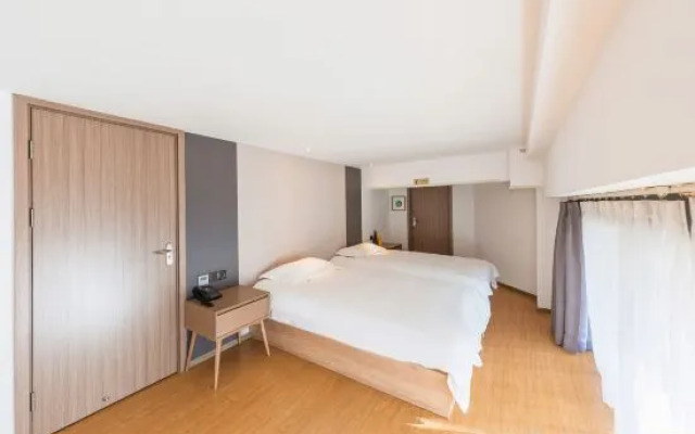 YUN MAN Suites Hotel