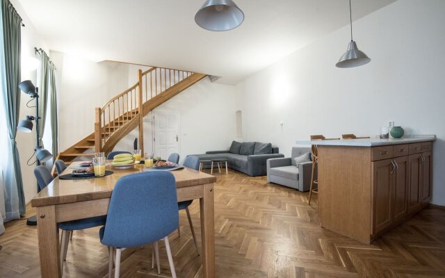 White Swan Boutique Apartments