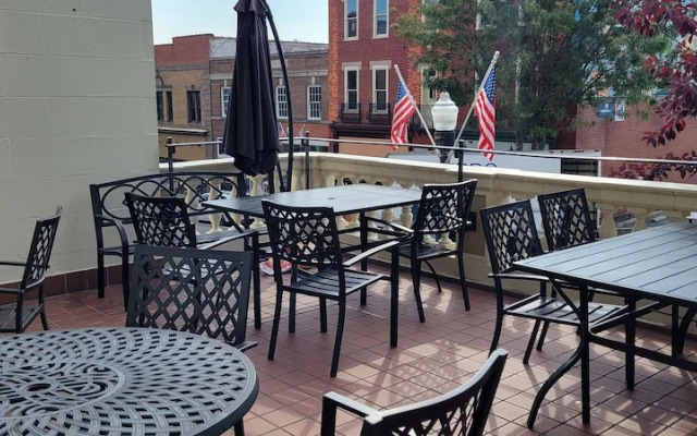 General Francis Marion Hotel