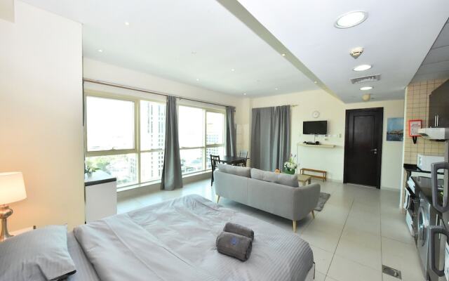 SeaView Studio Royal Oceanic Marina -JMI