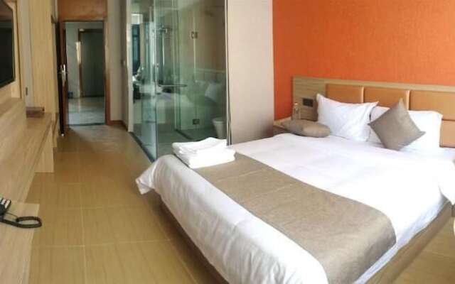 Paci Hotel