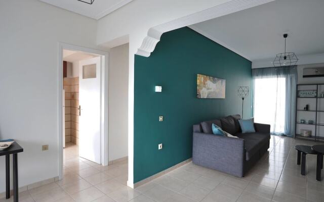 Joyful Turquoise Apt in Athens Historic Centre