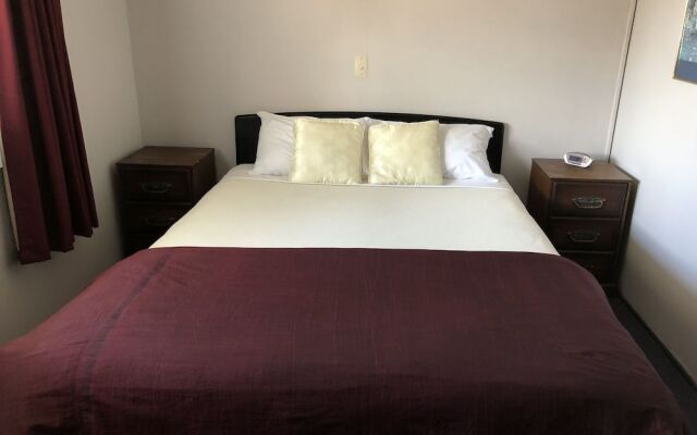 Gibson Court Motel