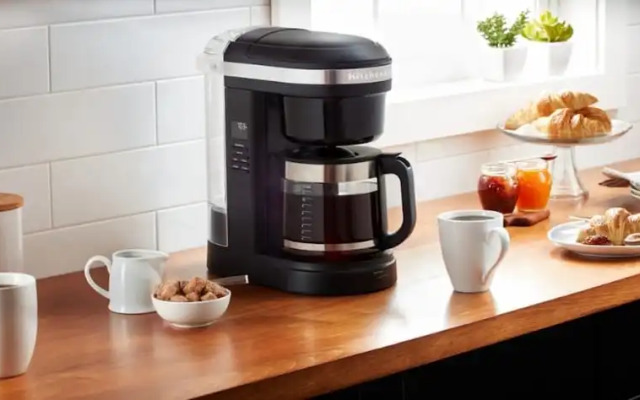 Sleeps10-garden-freeparking-bbq-familyfriendly