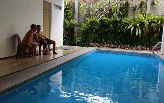 Rion Hostel Bogor