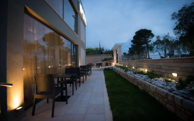 Mantinia Bay Hotel