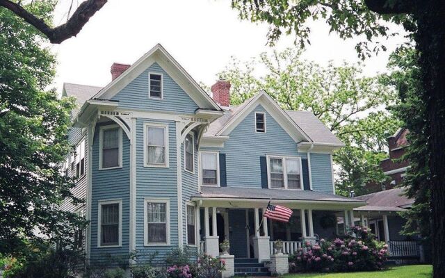 Inn on Main Street Bed and Breakfast