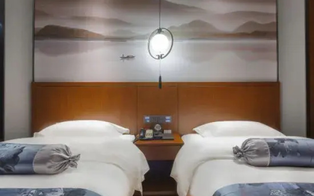 Oriental Pearl Hotel