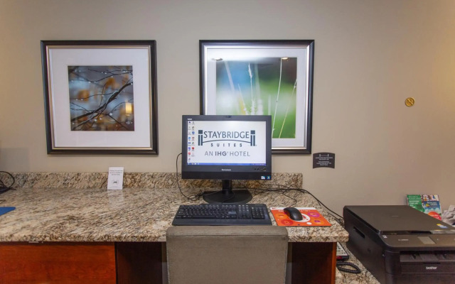 Staybridge Suites Bowling Green by IHG