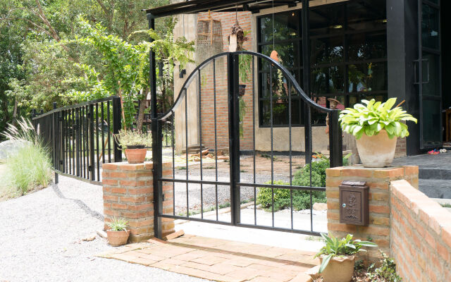 Manonnee Hotel