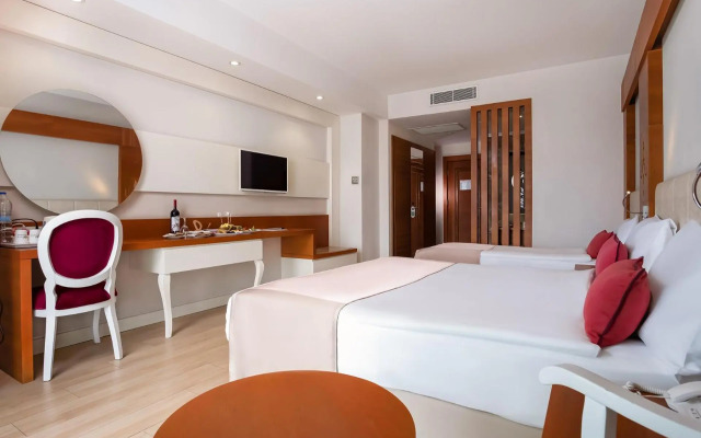 Port Nature Luxury Resort & Spa – All Inclusive