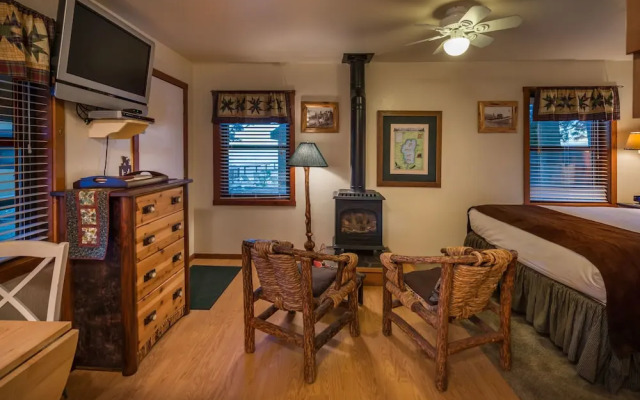 Franciscan Lakeside Lodge