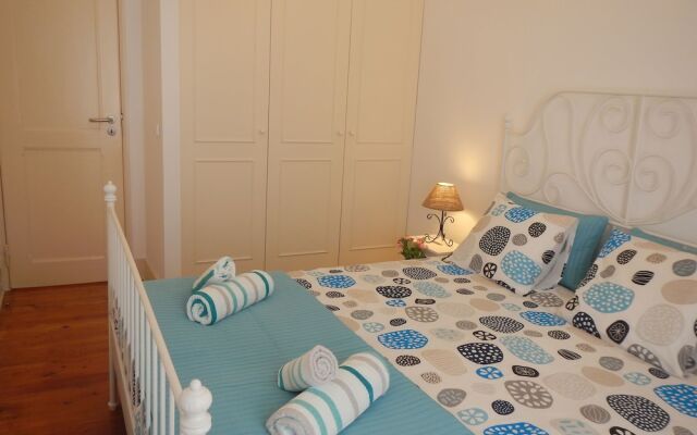 Estrela Charming Rooms by Host-Point