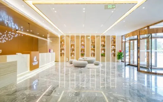 Lavande Hotel (Beijing Huilongguanping Xifu Subway Station)