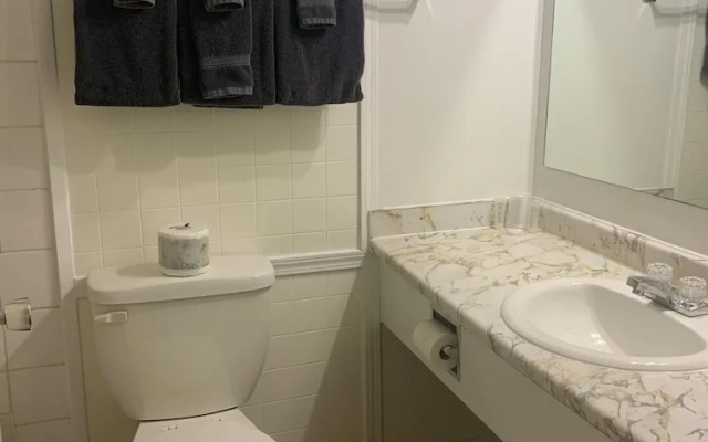 Granby River Inn  Suites