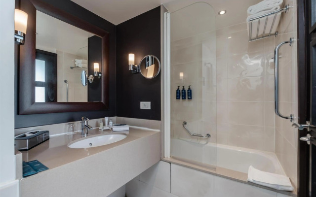 Mercure Paris Arc de Triomphe Etoile