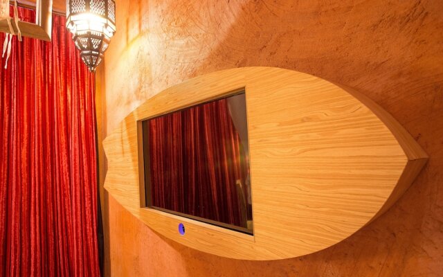 A Fei Surf Inn II - Tiki House