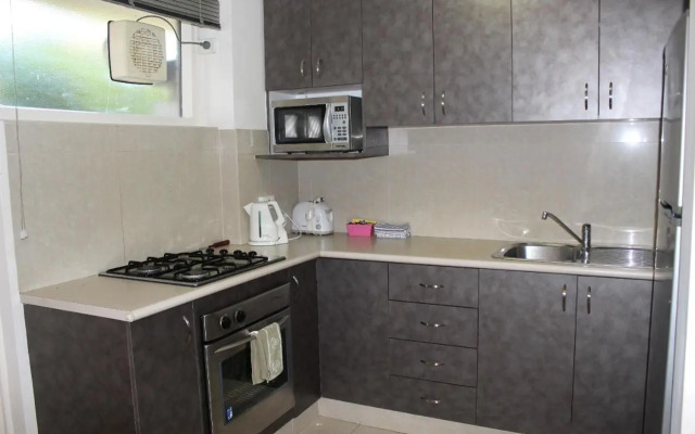 Studio 3 - ground floor Fremantle apartment