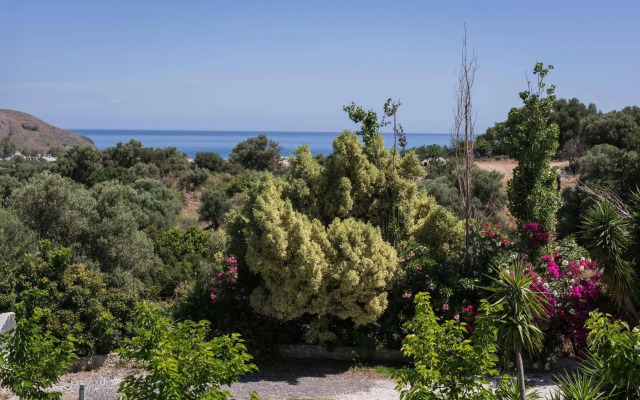 Villa Almyros