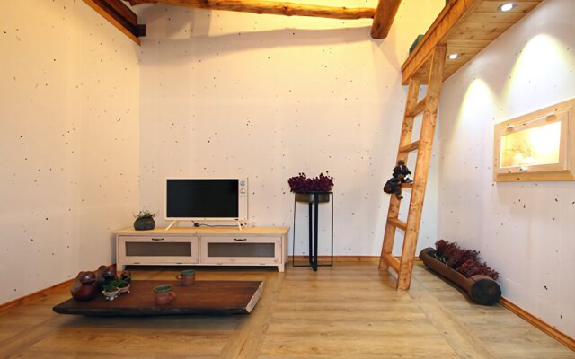 Jeonju Hanok Village San Arae Pension