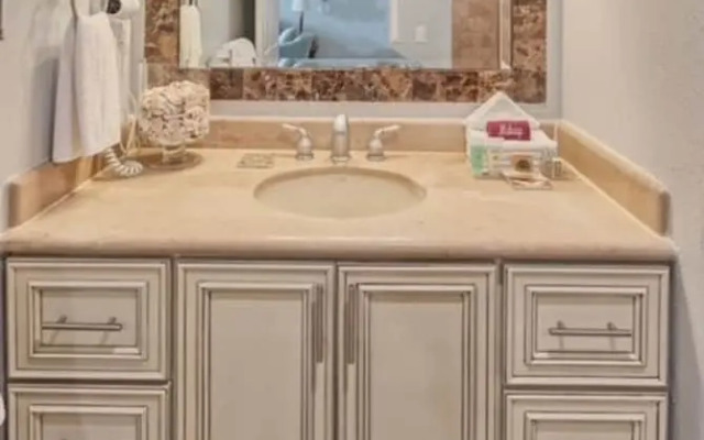 Topaz 1103 in Puerto Pe Asco