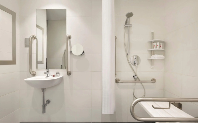 TRYP by Wyndham Dubai Hotel