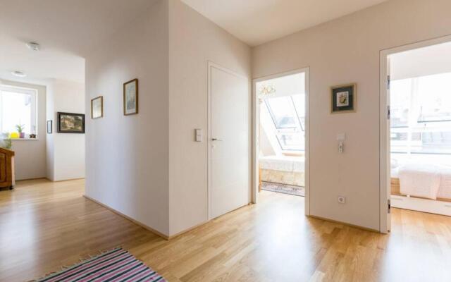 Großes Penthouse #12 mit Terrasse und Aussicht