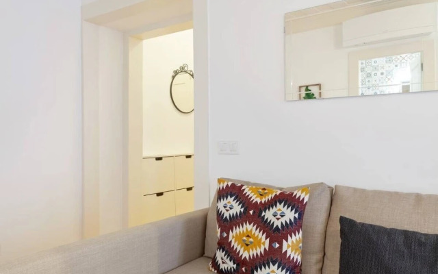 Modern 1Bed Apt,Sleeps4 nr Av Almirante Reis