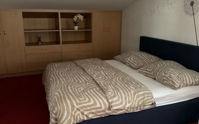 2 Bedrooms, 2 Baths House With a Living Room & an Upstairs Reception rea - Cottages_and_Houses in Vienna - Photo 4