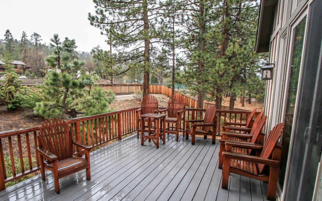 1086-snow Summit Chalet