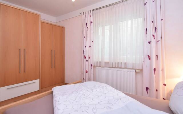 Charming Apartment With Terrace in Deggendorf