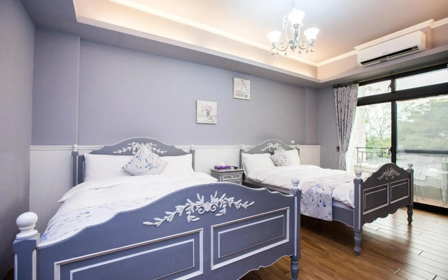 Iris Guest House