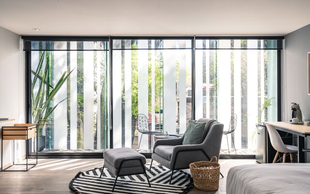 Casai Luxury Designer Apt in the Best Location