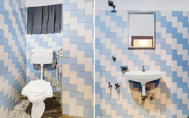 OYO 15837 Hotel Rvee's Regency