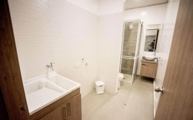 206-INCREIBLE APARTA ESTUDIO EN GRanada