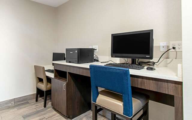 Comfort Suites Grove City - Columbus South