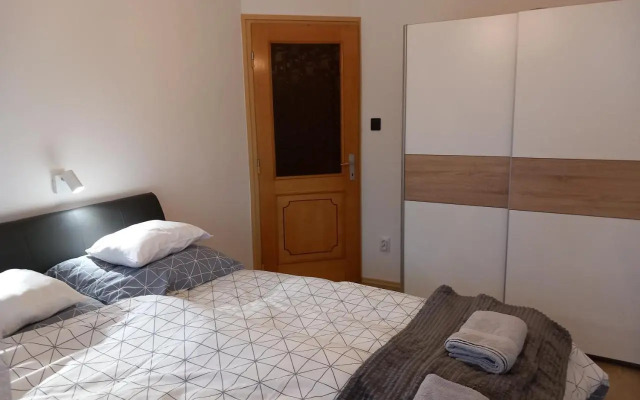 FausztLand Apartments