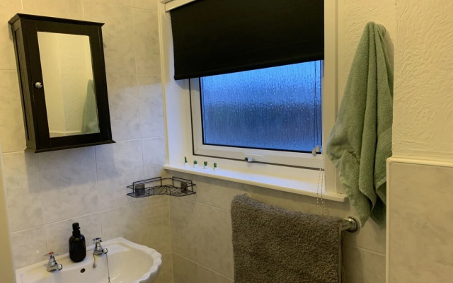 2-bed Apartment in Dumfries Close to Town Centre