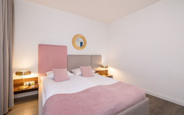 Elegant Apartment in Cracow by Renters