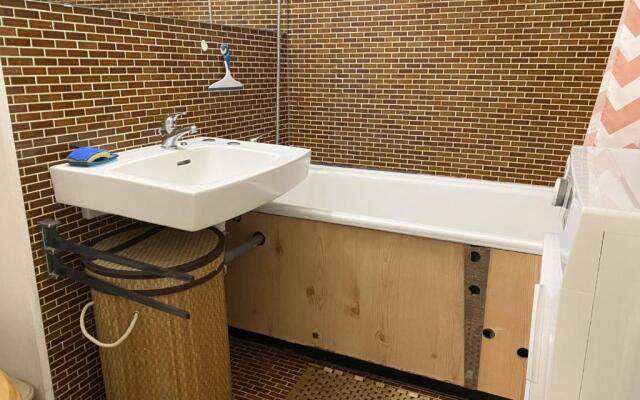 AS20085 - Studio spacieux avec piscine et parking commun