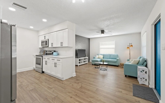 Sunny Palmetto Oasis: 4br Home With Private Pool 4 Bedroom Home by RedAwning