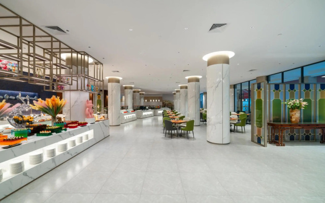 Dong Fang Hotel Guangzhou