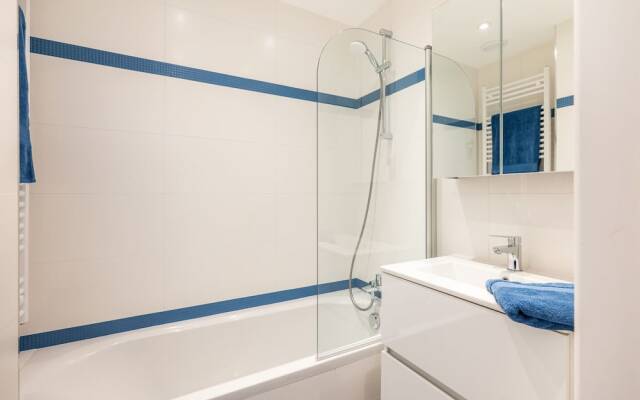Renovated Apartment With a top Location on a Dike