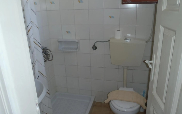 Studios and Suites Rania