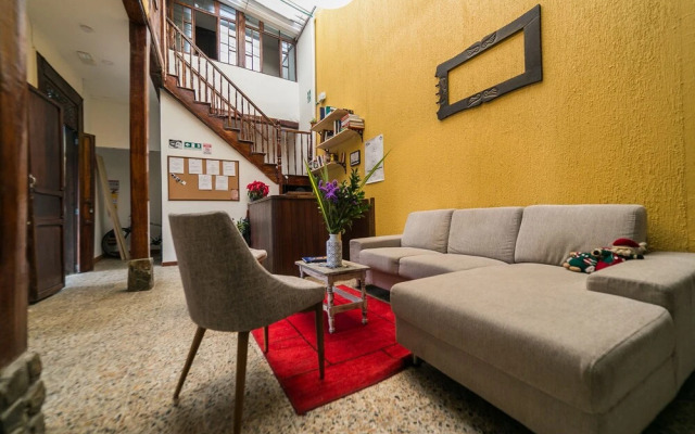 El Pit Hostel