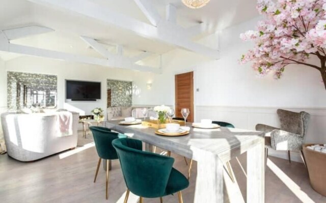 The Racecourse Penthouse