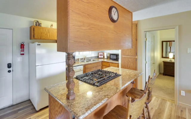 Dog-friendly Bullhead City Home - Walk to Beach!