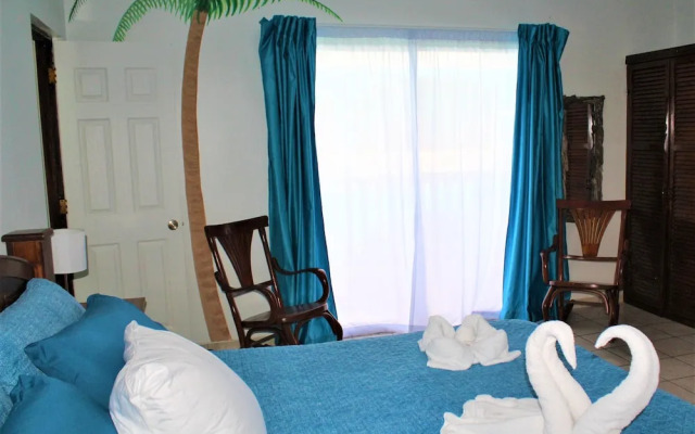 Toro Blanco Resort
