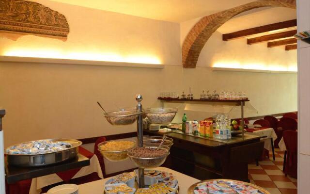 Hotel Mantegna Stazione , Mantegna Hotels